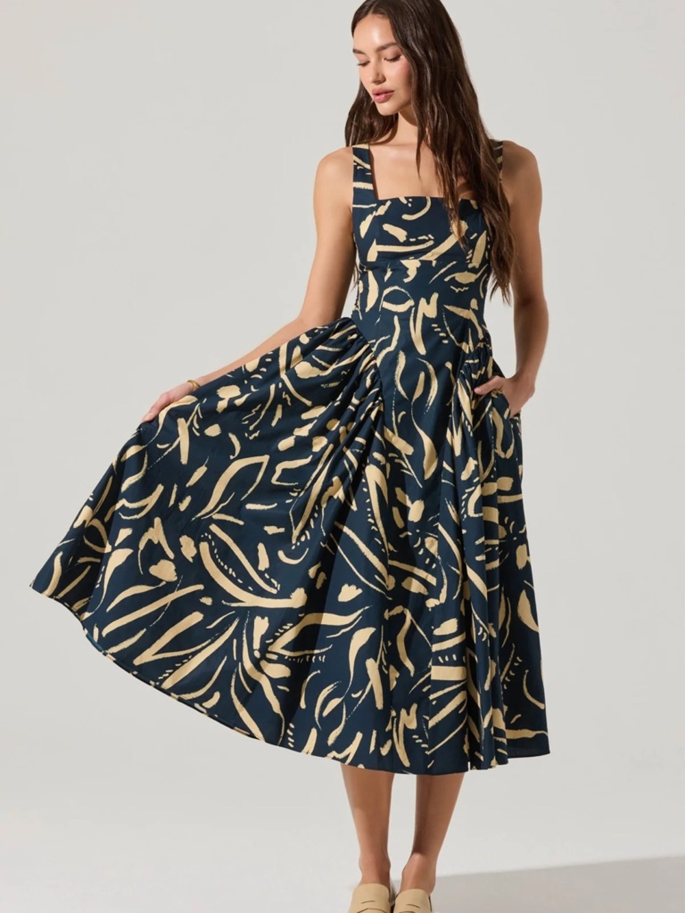 ASTR THE LABEL Vinya Drop Waist Midi Dress - Picture 4 of 6